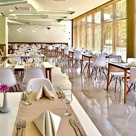 Отель Grifid Foresta (adults Only)